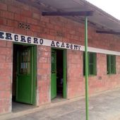 Kamonyi: Ubuyobozi bw'ikigo cy'ishuri bwafungiranye abanyeshuri mu modoka bateshwa amasomo