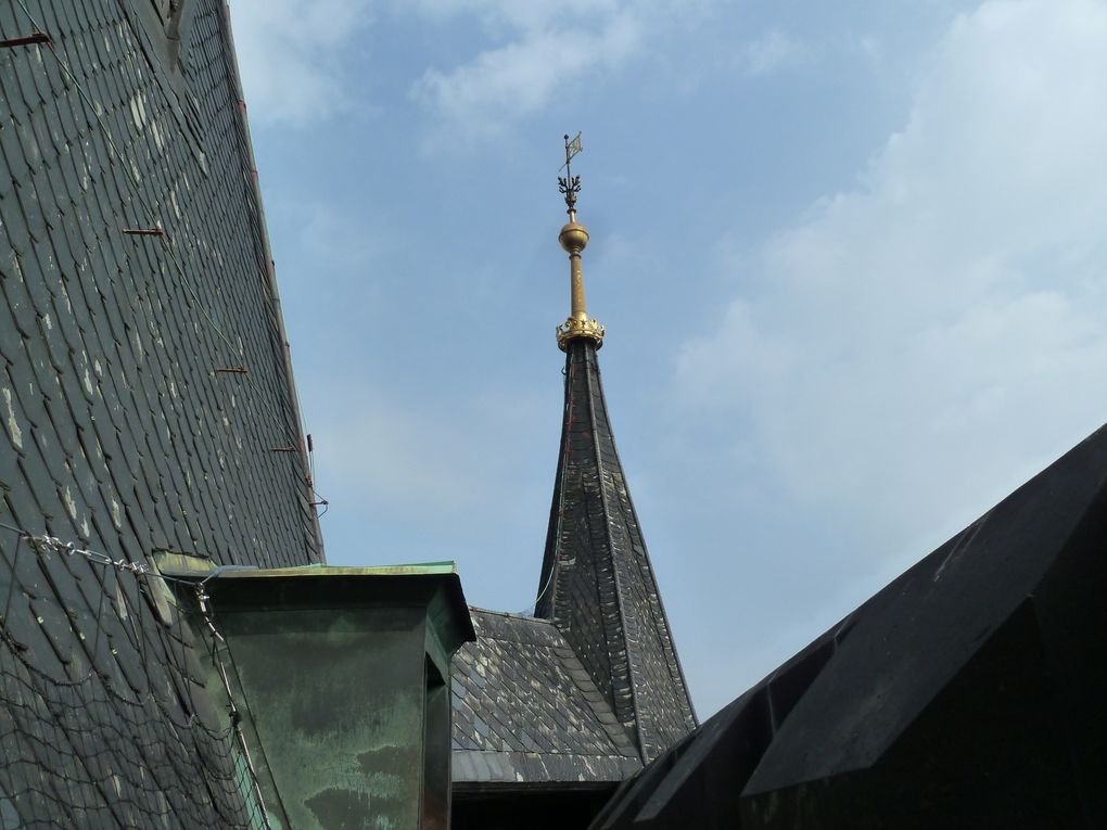 L'intérieur de la Tour et la vue magnifique de la ville.