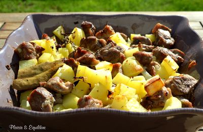 Agneau rôti de pâques et ses pommes de terre fondante