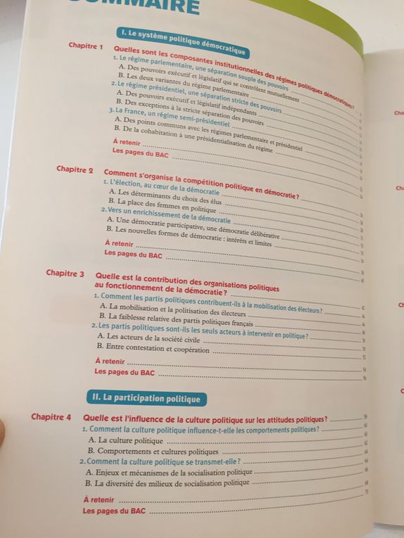 livre scolaire terminal ES sciences sociales  et politiques 