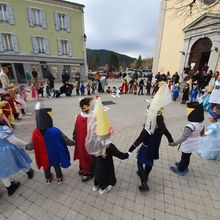 Saint André les Alpes : Sa Majesté Carnaval a parcouru les rues