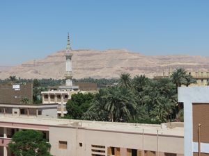 Terrasse du Sherief hotel et vue sur la ville de Louxor