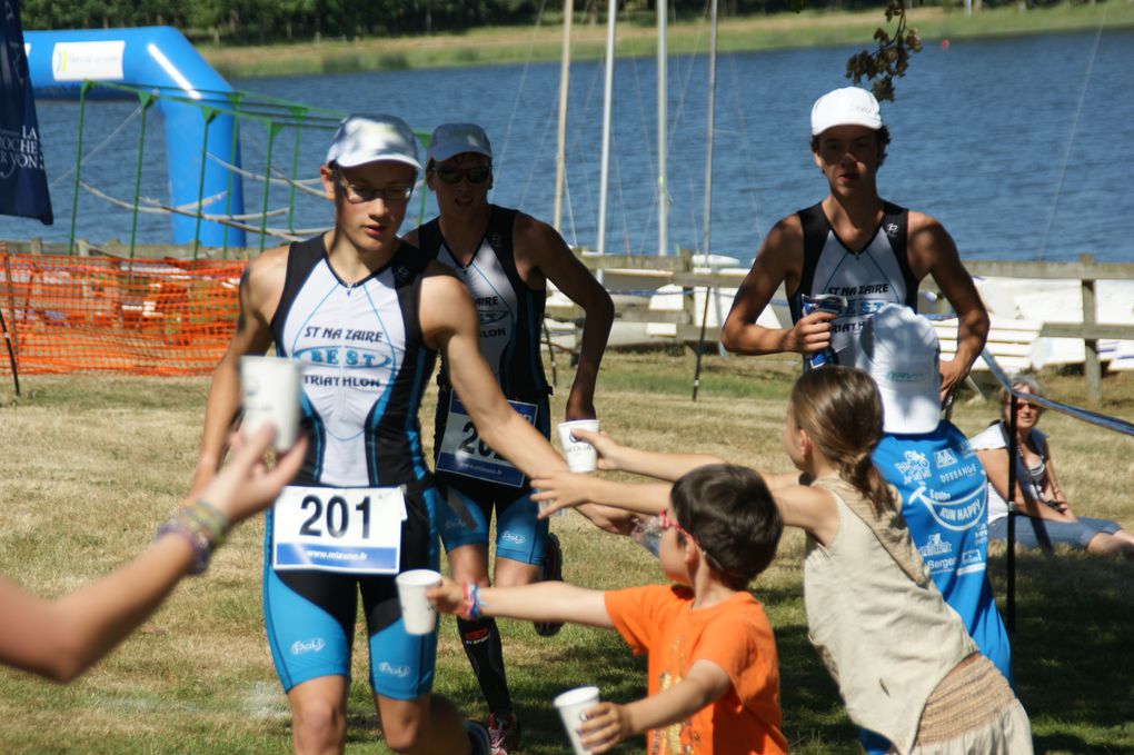 Si les triathlètes ont répondu présent, le soleil lui était au rendez-vous...