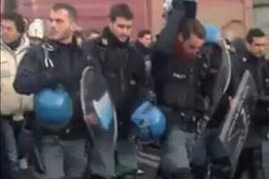 UGL, Polizia di Stato: plaudiamo ai poliziotti che si sono tolti i caschi in segno di solidarietà