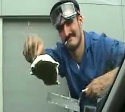 video parodie hilarante : cargloush repare ...