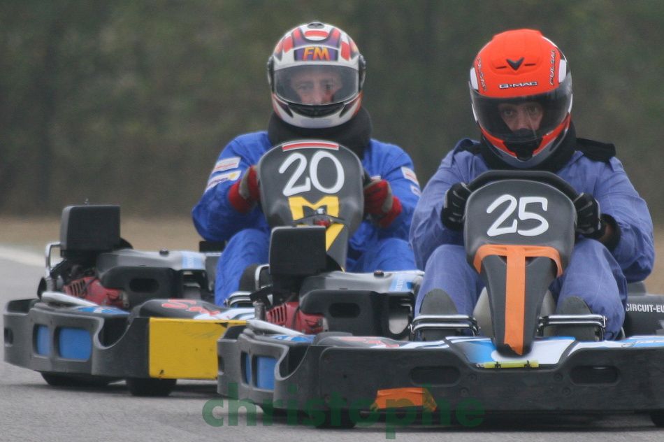 Les 24 H de Karting 2009
à Sotteville-sous-Val.