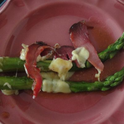Asperges au comte et jambon cru