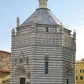 visite de Pistoia en Toscane, quartier médiéval, duomo et campanile, voyage en Italie, photos informations e
