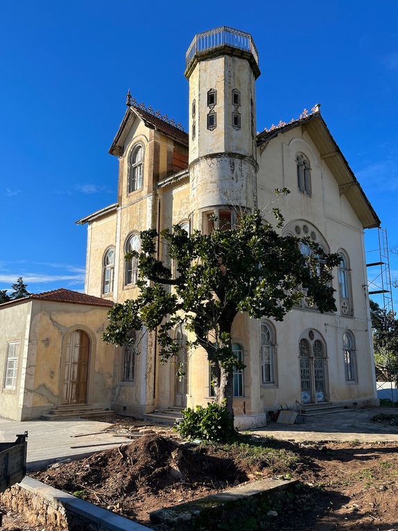 La dernière surprenante est à Alvaiazere, elle est en rénovation et je n’ai pas trouvé trace de son histoire. Celle qui possède une tour est un hôtel auberge mais il n’ouvre qu’en mars c’est la Quinta da Cortica pour in pèlerinage tout confort.