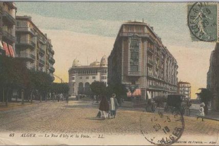 La Rue d'Isly et la Poste