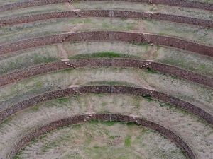 Laboratoire agricole de Moray au coeur de l'Altiplano