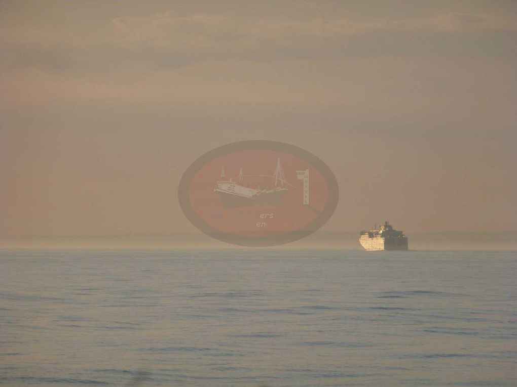 Voici les dix jours durant lesquels nous avons navigué vers Rouen et son Armada. Faisant route plus vite que prévu, nous passerons une demi journée devant l'Ile de Wight et une autre à l'ancre, à l'entrée de la Seine.