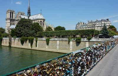 Cadenas sur le Pont de l'Archevêché, Paris