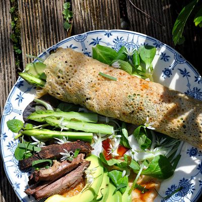 Crêpes garnies au canard croustillant aux épices