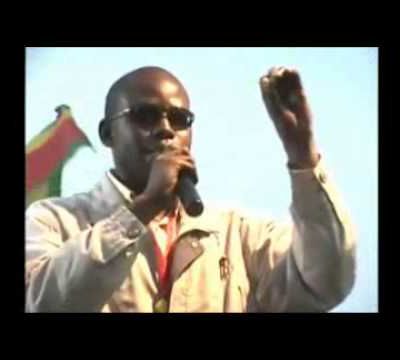 Le discours patriotique de Mamadou Diop coincidant à l'arrivée de Macron à Dakar.