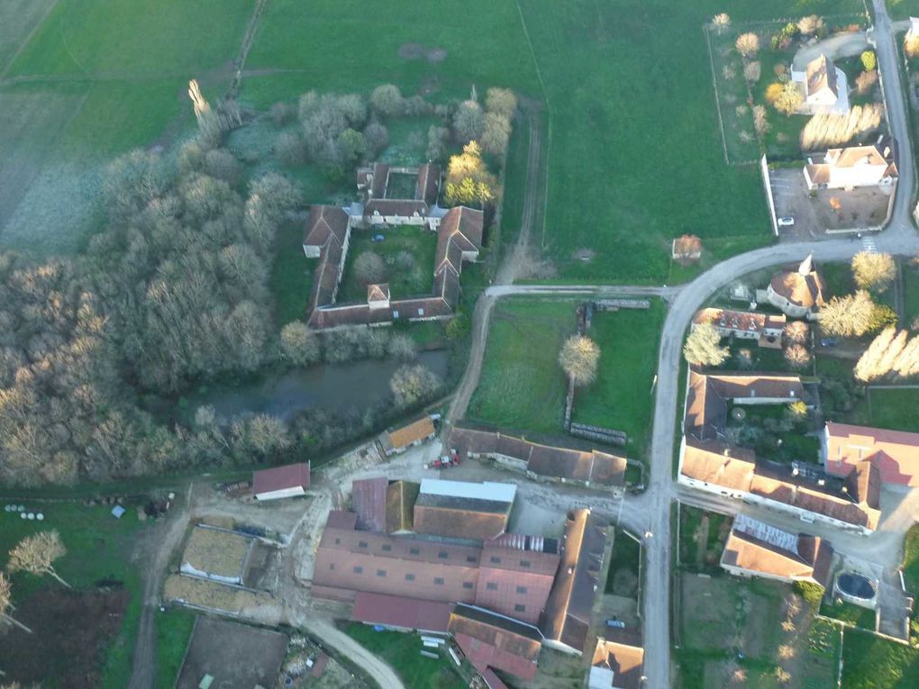 Bernouil et son château coincé dans l'ombre. Dommage.