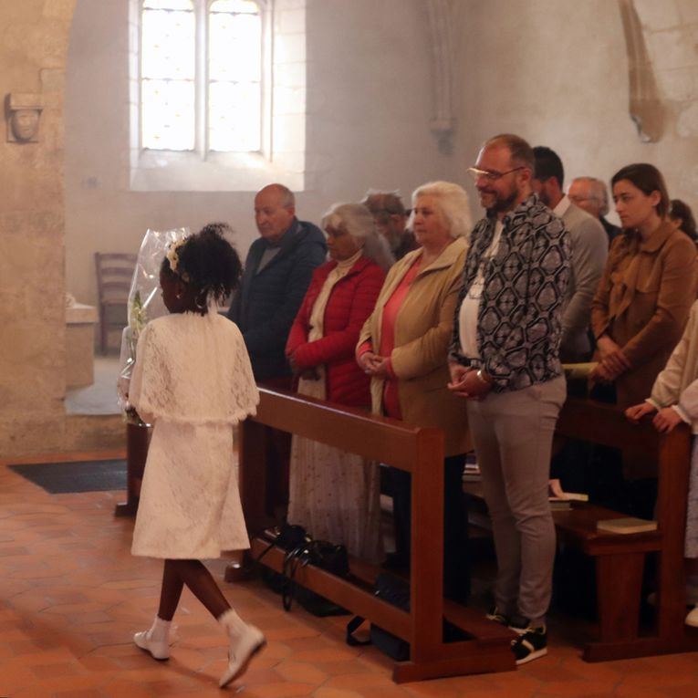 Messe solennelle de l'Ascension - Première communion de Aurane et de Eurice.