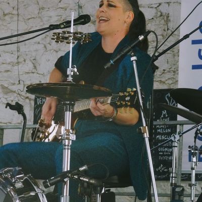 Festival Blues des Deux Rivières - Ady One Woman Band - Halles de Belle-Isle-En-Terre, le 4 octobre 2025 