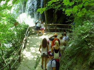 GG PARMI SES ÉLÉMENTS NATURELS PRÉFÉRÉS - LES GRANDES CASCADES - T'ES OU??