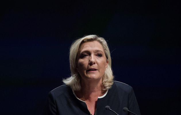 Décès de Jacques Chirac : Marine Le Pen ne se rendra pas à la cérémonie d'hommage officielle lundi, comme le souhaitait la famille