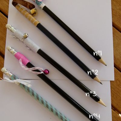 Marché de Noël: crayons à papiers, gommes, bougies