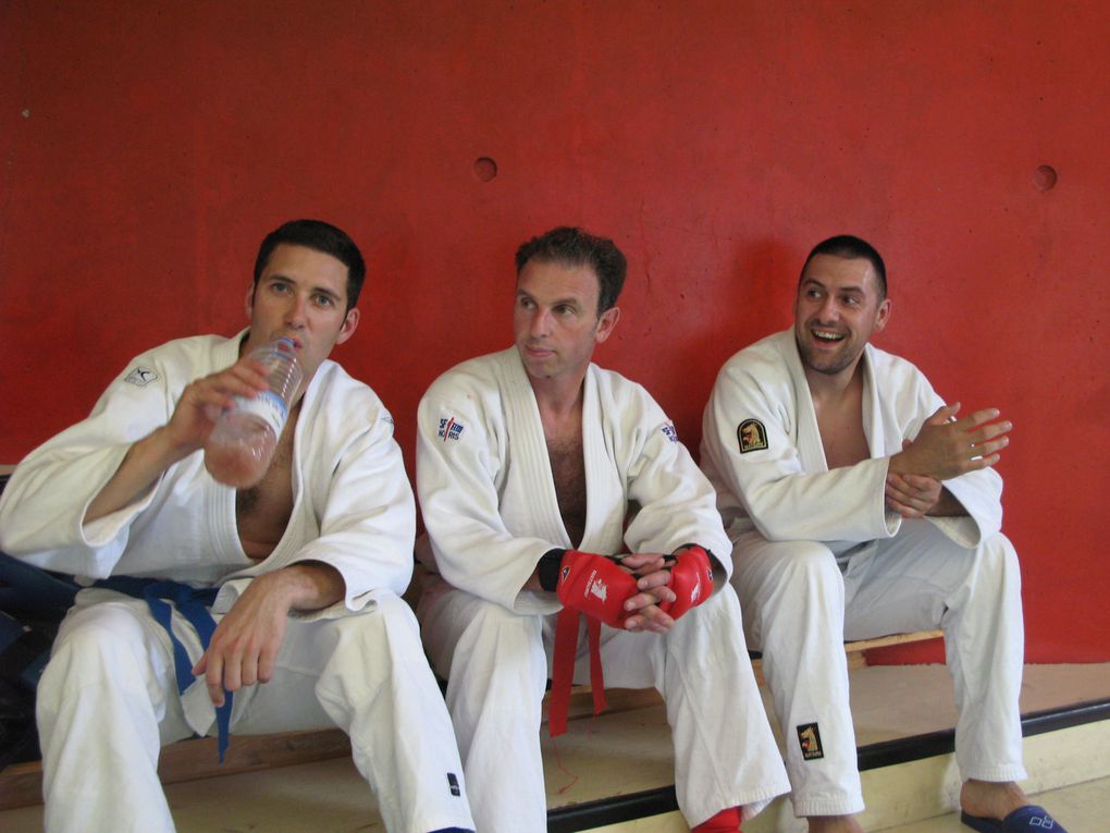 le Team ju jutsu, les fidèles de la section jujitsu traditionnel de Roger Cadière au Judo Sport Rochelais