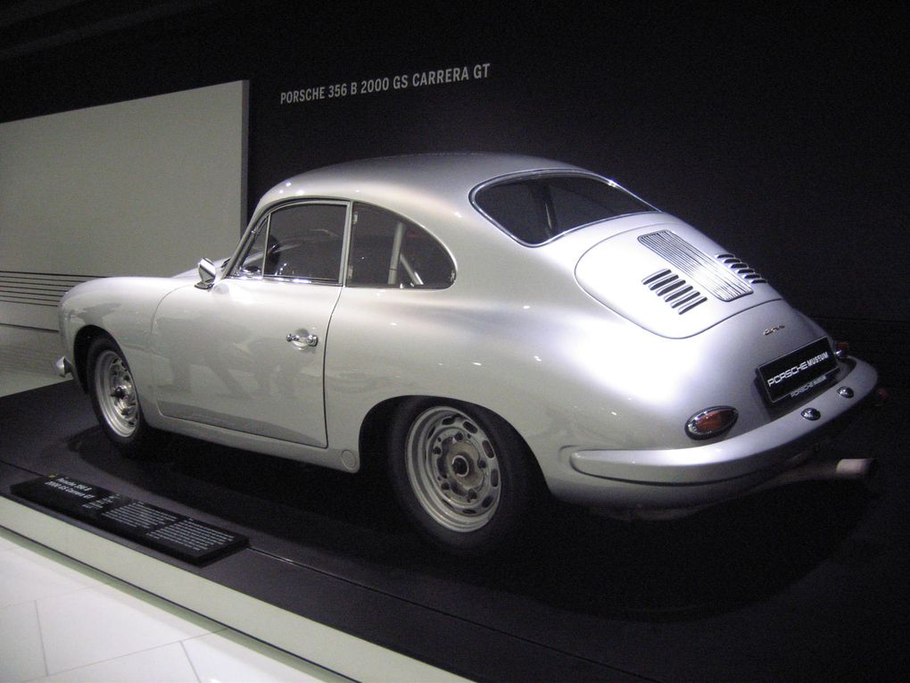 Nous étions les 19-20 et 21 avril en visite en Allemagne des Musées Mercedes et Porsche.