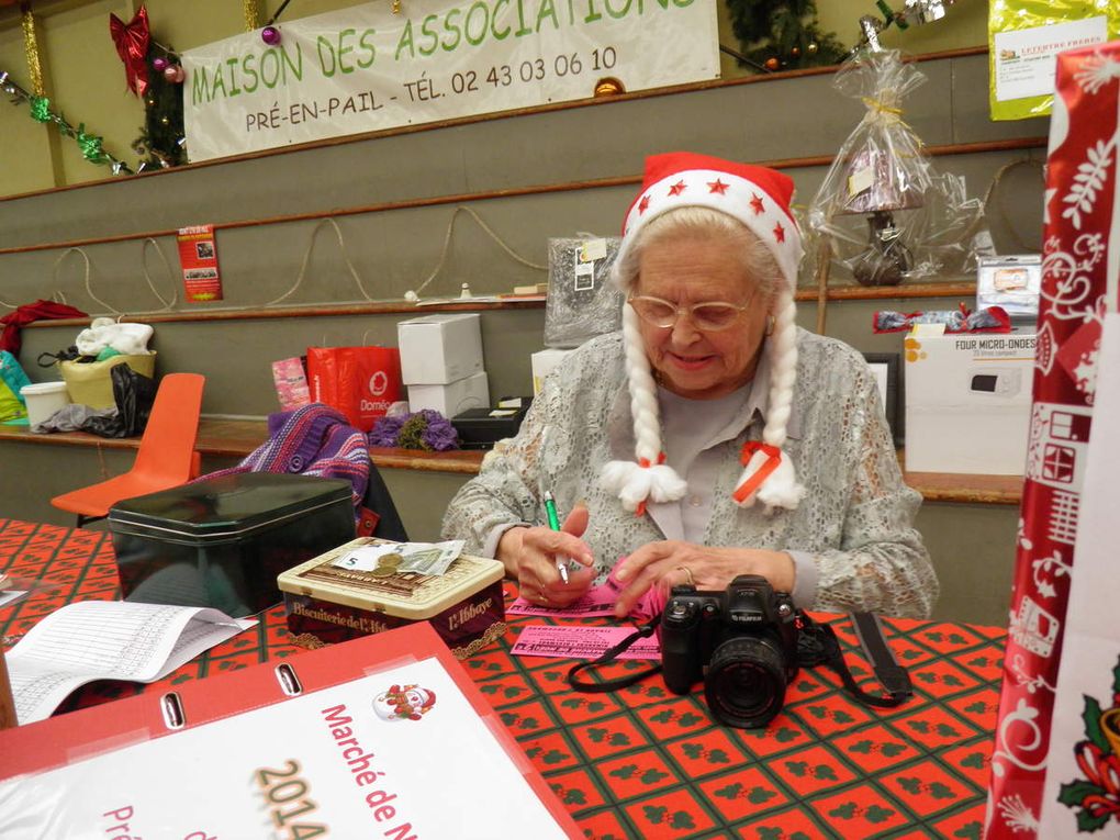 Marché de Noël du 7 décembre 2014 à Pré-en-Pail.