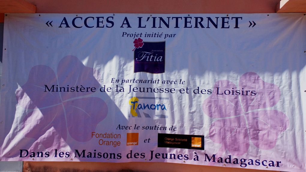 L'association Fitia, présidée par Mialy Rajoelina, a procédé à l'équipement d'accès à  l'Internet haut débit pour les jeunes de Soaninandriana Itasy.