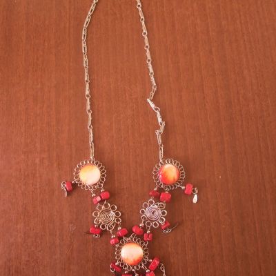 Collier péruvien rouge