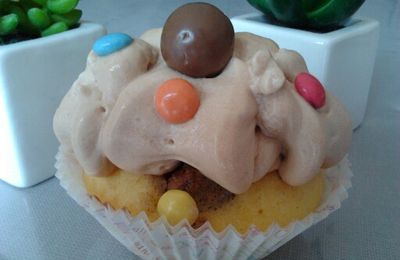 Cupcakes vanille maltesers / chantilly aux carambars