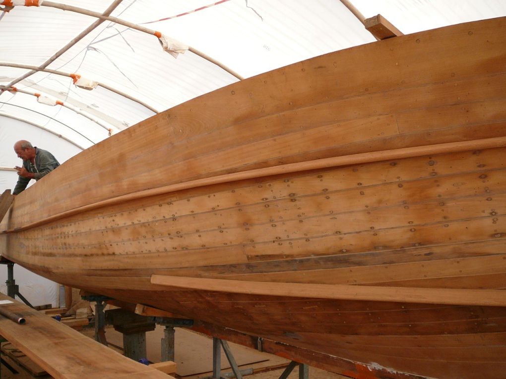 Vue de la coque, ceinture et ailerons "déflecteurs/stabilisateurs" en place.