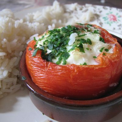 Tomates farcies aux oeufs