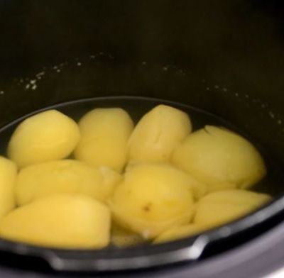 Cuisson des pommes de terre au cookeo  dans la cuve