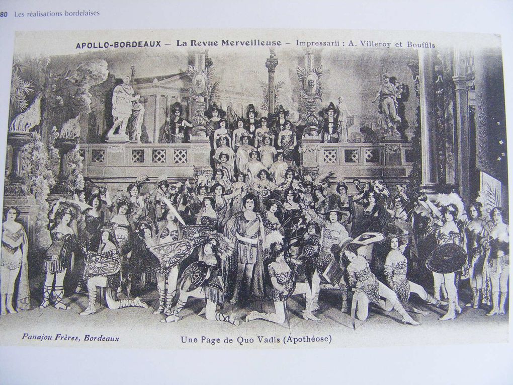 L'intérieur du théâtre/music-hall de l'Appolo et des artistes 