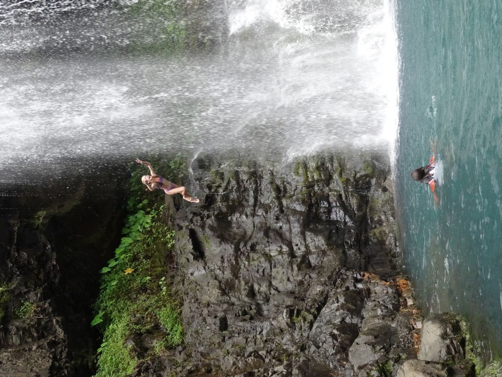 Encore le jeu avec la chasse au trésor sur le site historique et le plaisir avec un grand bain dans la cascade de la Maroto.