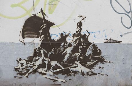 Quand Banksy graffe en France...