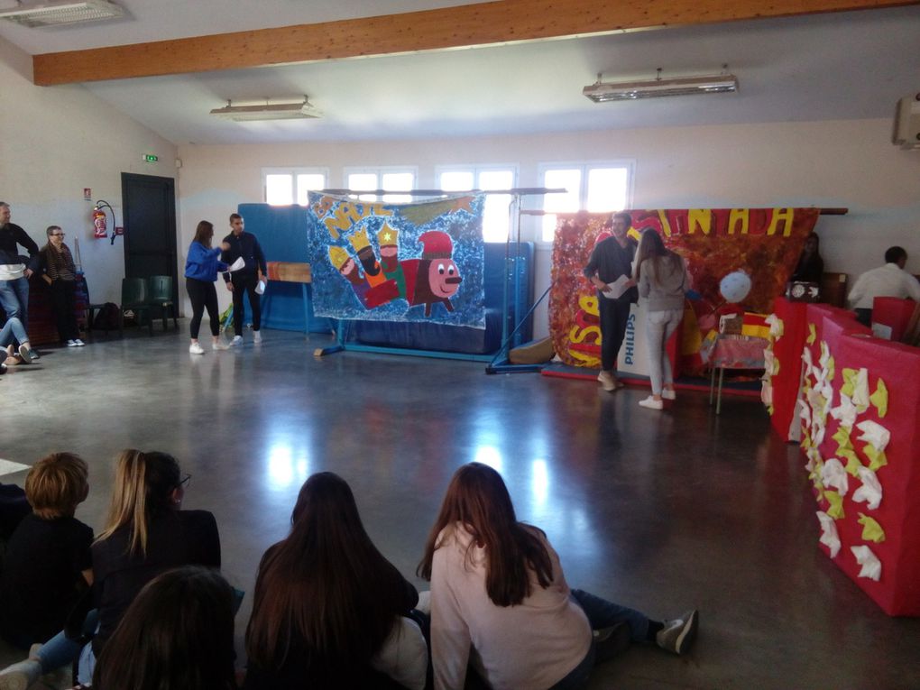 Théâtre en catalan à la FIRA avec les élèves du Lycée Notre Dame de  Bon Secours