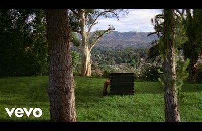 Rihanna - Le clip de BBHMM très...perturbant