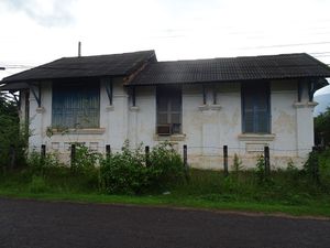 Les autres... entre maison coloniale et maison kitch, il y a le choix !