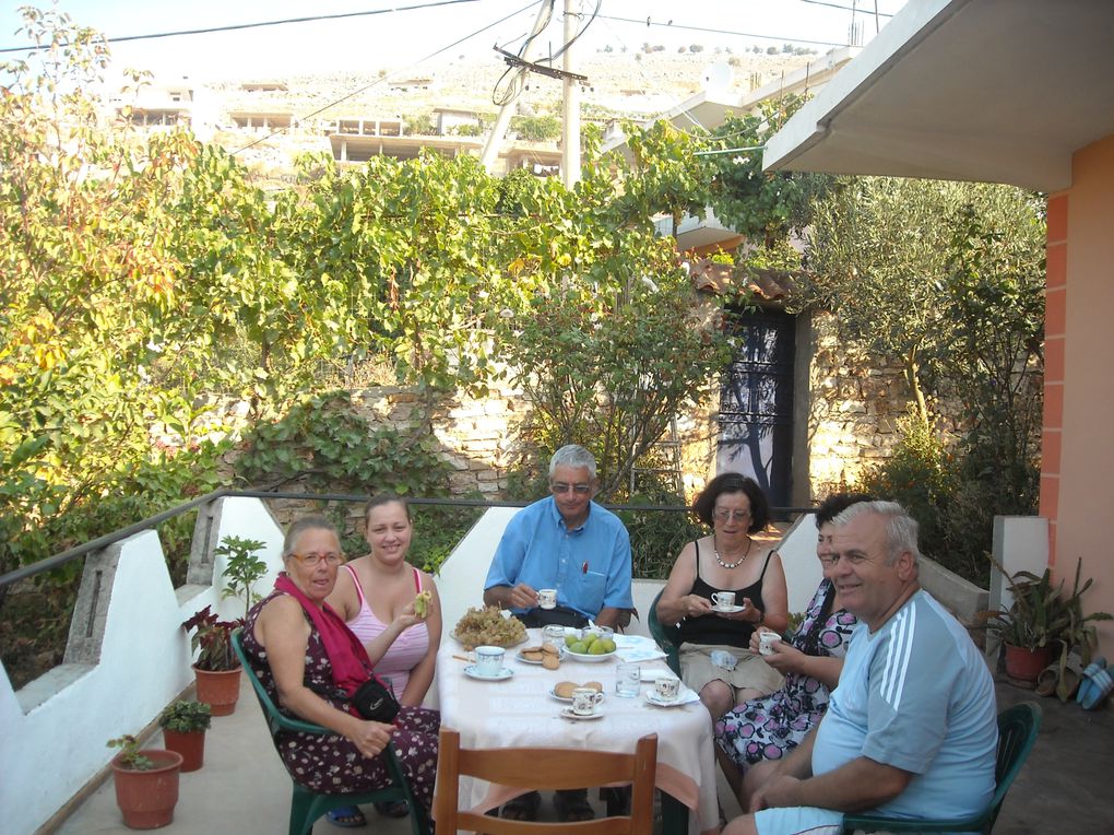 l'Albanie du Nord au Sud, à la rencontre d'une population très accueillante, de beaux paysages,  quelques vestiges du passé.