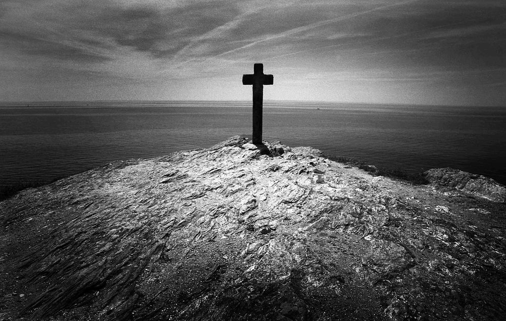 Naissance du monde, lumière et océan se mélangent pour recréer la partie marine du paradis.