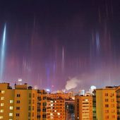 Etonnants piliers de lumière en Russie