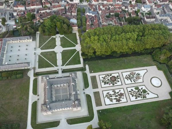 Que voici ! Le château d'Ancy-le-Franc