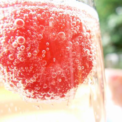 Comment préparer une soupe de champagne aux fruits rouges ? (ingrédients, préparation)