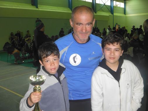 Romain et Brice avec leur oncle.