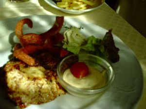 FRITURE MITT POMMES (FRITES) - UN GOULASH DE CERF OU BICHE