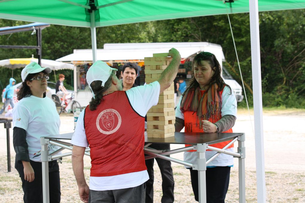 1ère édition des jeux inter-hameaux de Mouroux. C'était formidable, une ambiance du tonnerre.... On re-fera c'est promis !