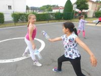 Escrime Bouteilles au CM1