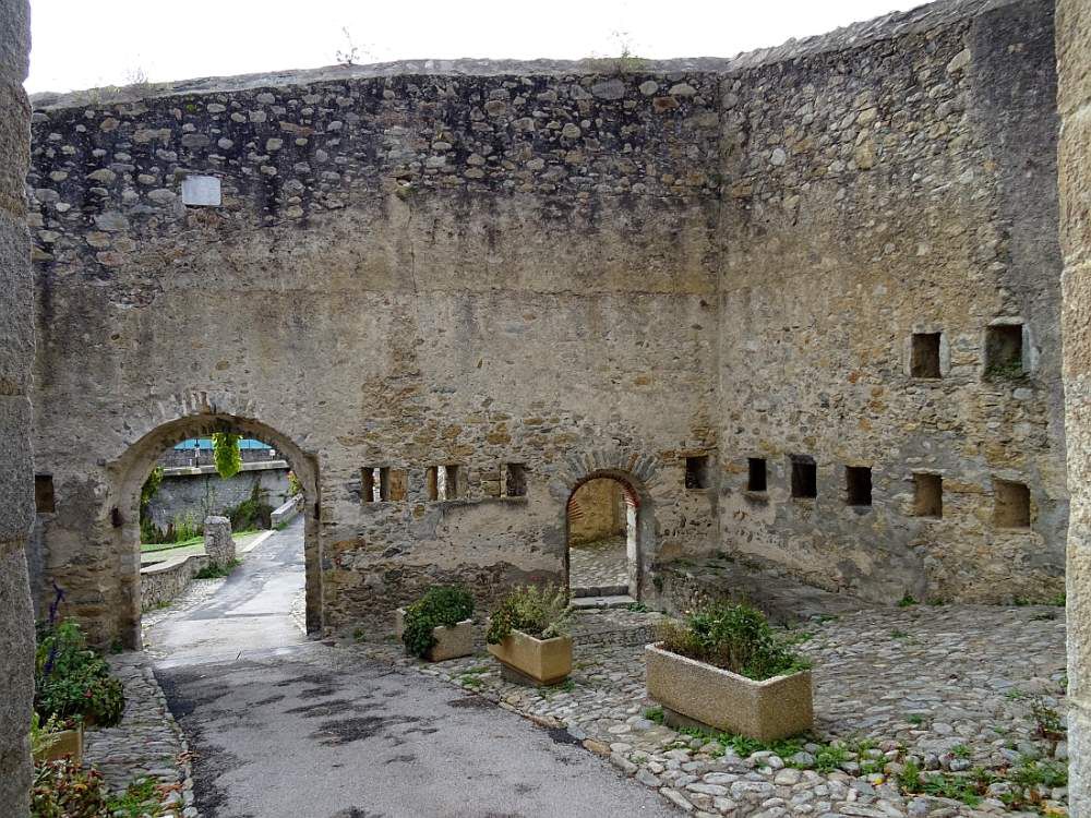 PRATS DE MOLLO une cité fortifiée du haut vallespir